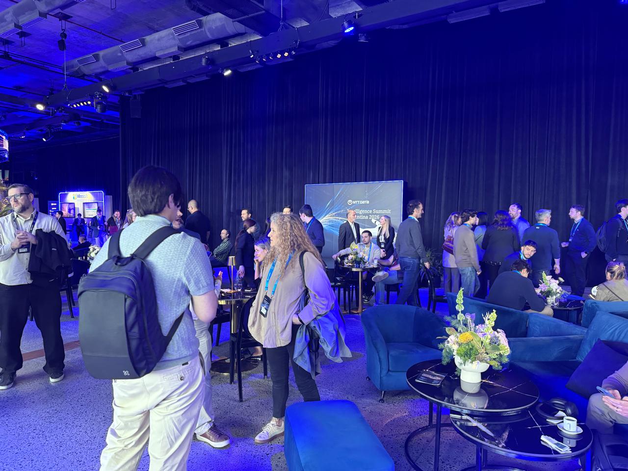 Networking en Intelligence Summit Argentina 2026.